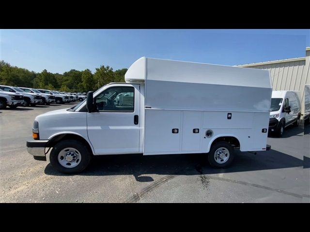 2024 Chevrolet Express Base