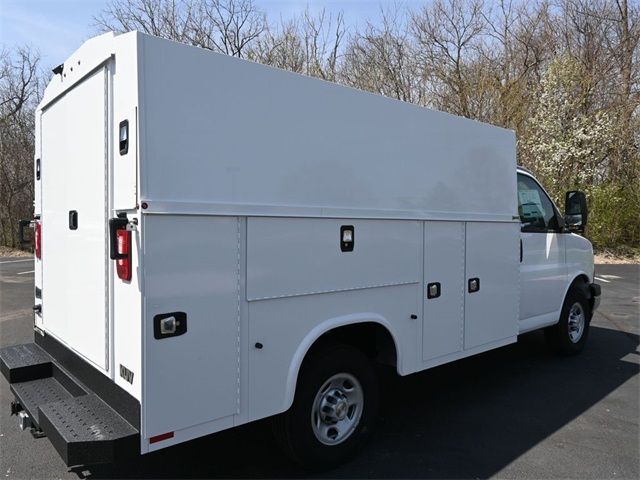 2024 Chevrolet Express Base