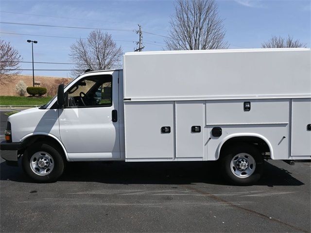 2024 Chevrolet Express Base