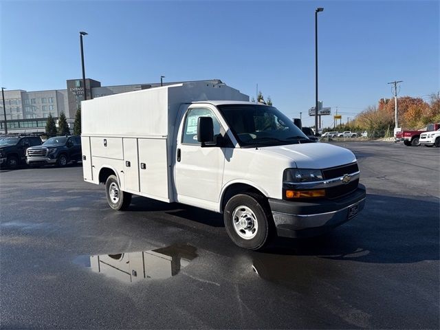 2024 Chevrolet Express Base