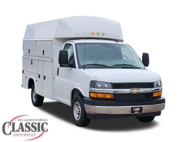 2024 Chevrolet Express Base