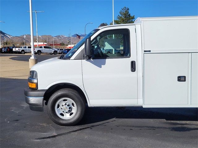 2024 Chevrolet Express Base