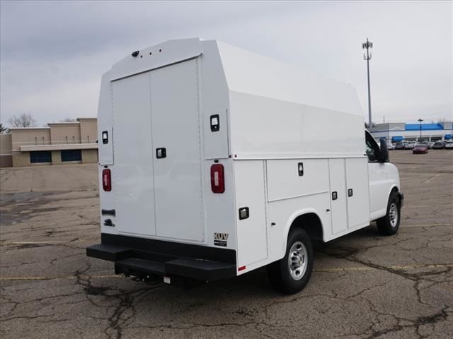 2024 Chevrolet Express Base