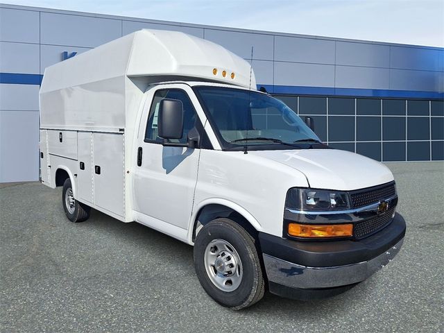 2024 Chevrolet Express Base