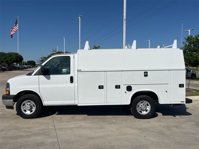 2024 Chevrolet Express Base