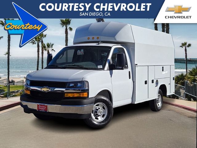 2024 Chevrolet Express Base