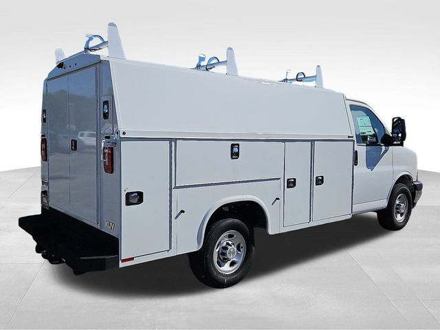 2024 Chevrolet Express Base