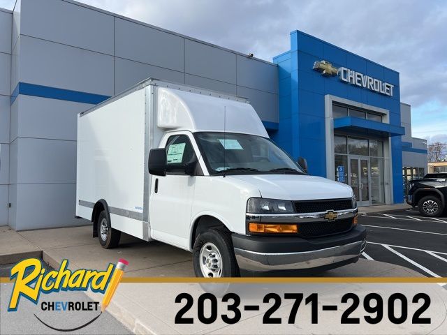 2024 Chevrolet Express Base