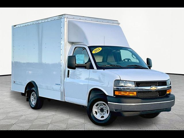 2024 Chevrolet Express Base