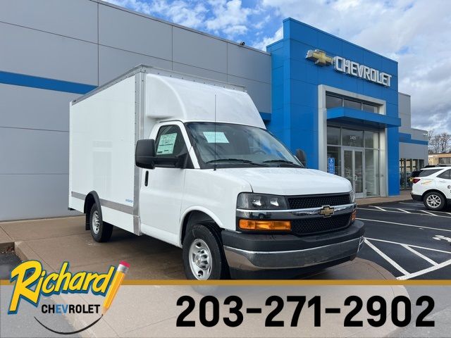 2024 Chevrolet Express Base