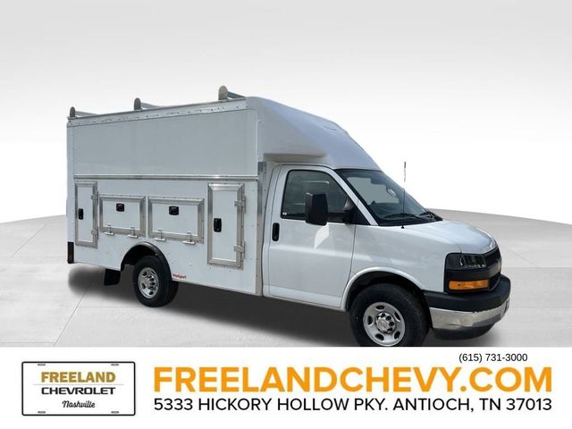 2024 Chevrolet Express Base