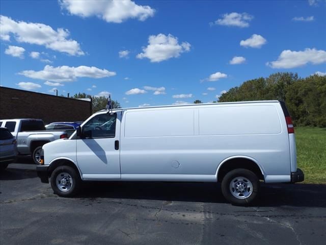 2024 Chevrolet Express Base