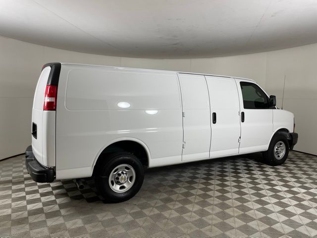 2024 Chevrolet Express Base