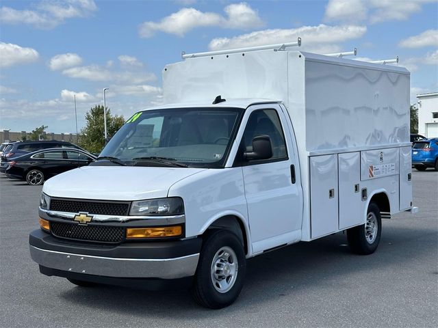 2024 Chevrolet Express Base