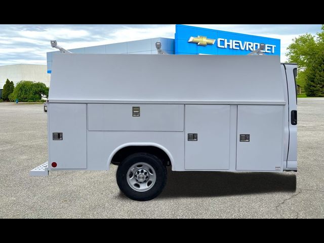 2024 Chevrolet Express Base