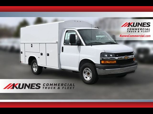 2024 Chevrolet Express Base
