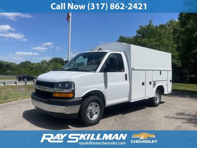 2024 Chevrolet Express Base