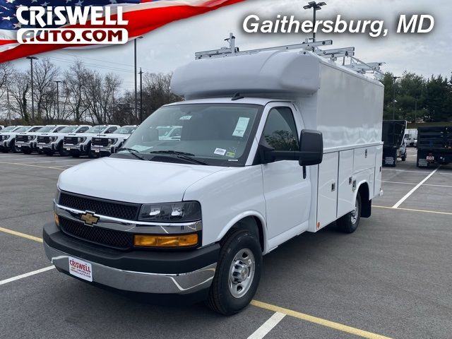 2024 Chevrolet Express Base