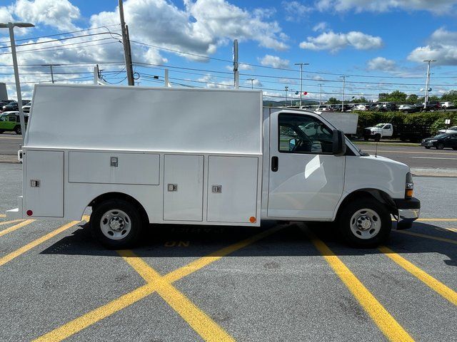2024 Chevrolet Express Base