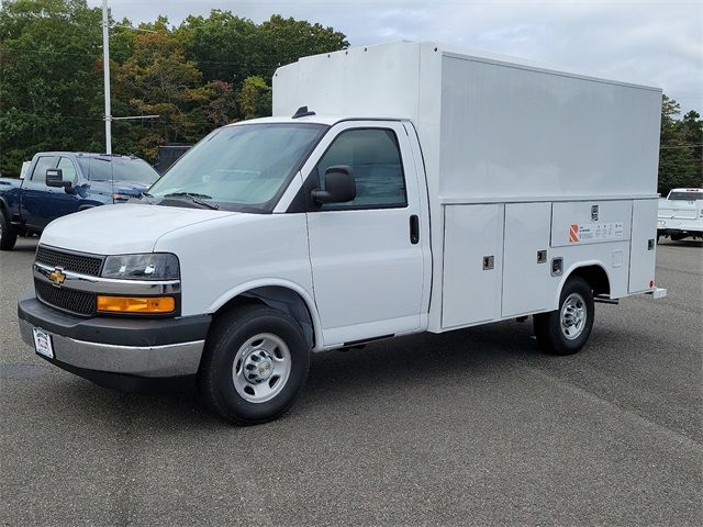 2024 Chevrolet Express Base