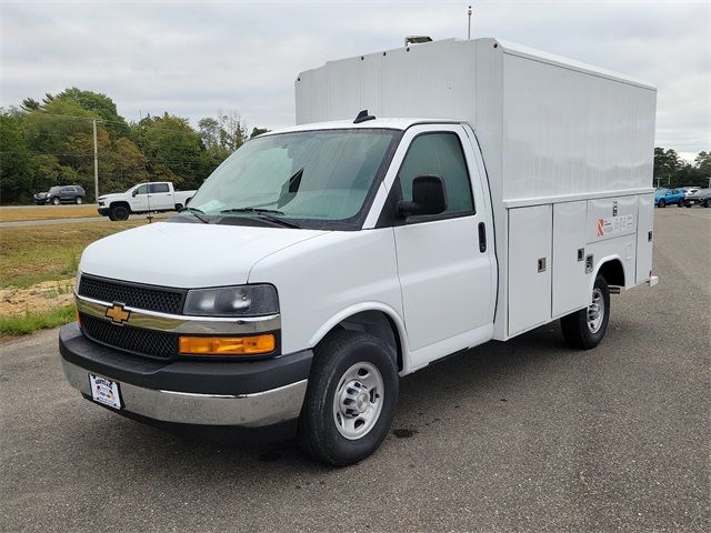 2024 Chevrolet Express Base