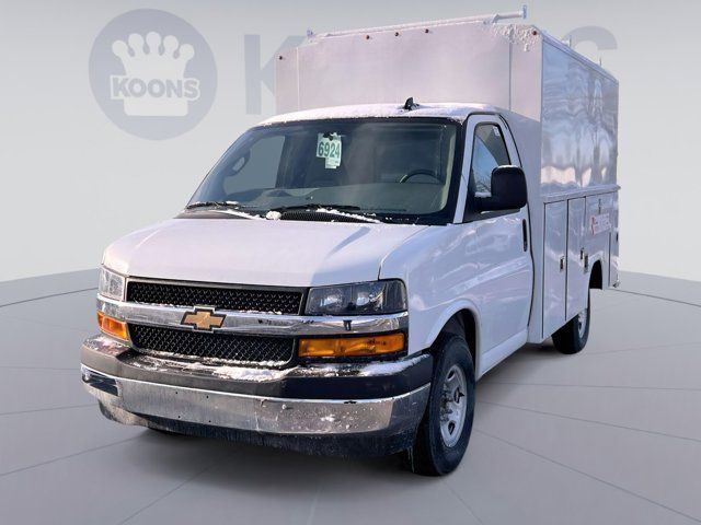 2024 Chevrolet Express Base