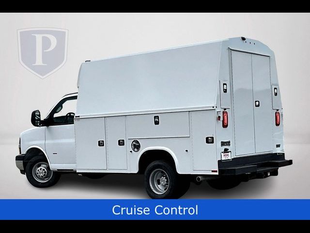 2024 Chevrolet Express Base