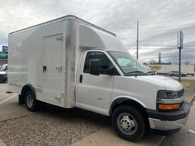 2024 Chevrolet Express Base