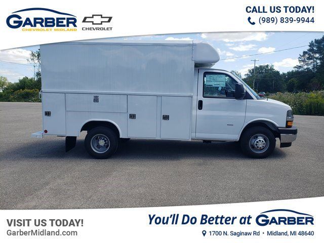 2024 Chevrolet Express Base