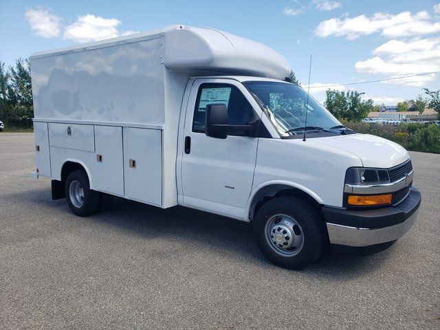 2024 Chevrolet Express Base