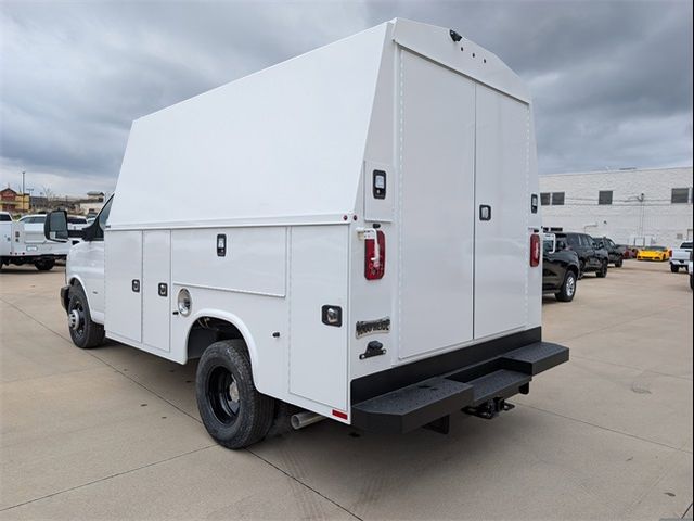 2024 Chevrolet Express Base