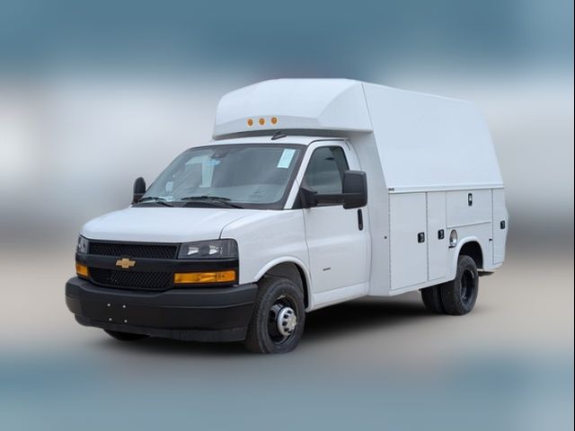 2024 Chevrolet Express Base