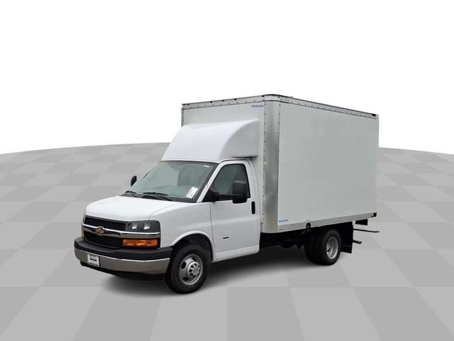 2024 Chevrolet Express Base