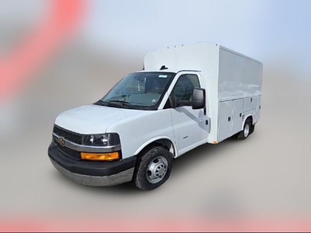 2024 Chevrolet Express Base