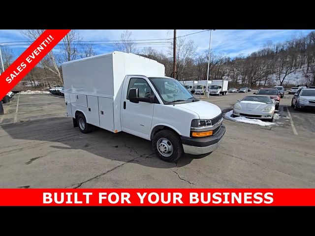 2024 Chevrolet Express Base