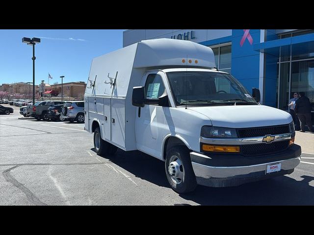2024 Chevrolet Express Base