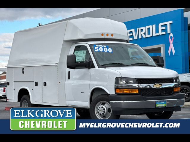 2024 Chevrolet Express Base