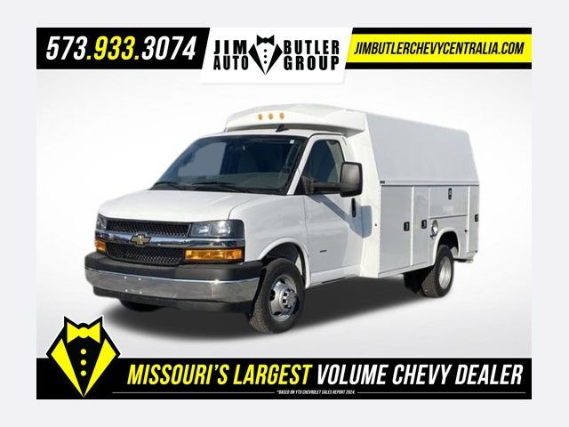 2024 Chevrolet Express Base