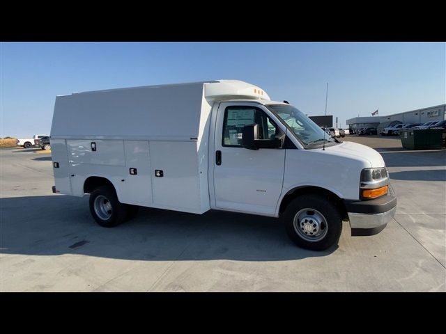 2024 Chevrolet Express Base