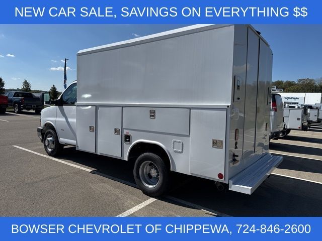 2024 Chevrolet Express Base