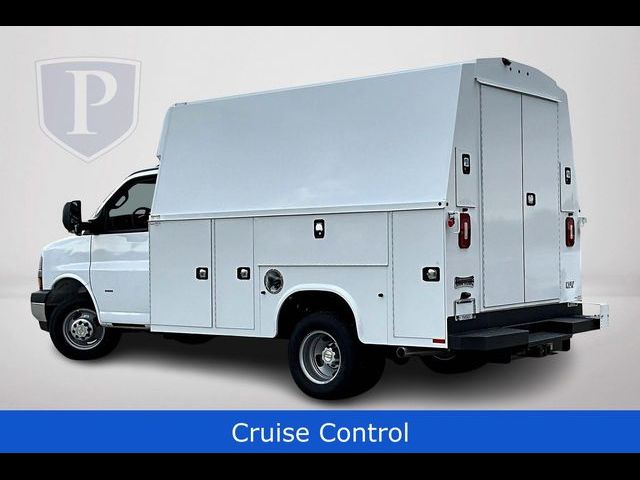2024 Chevrolet Express Base