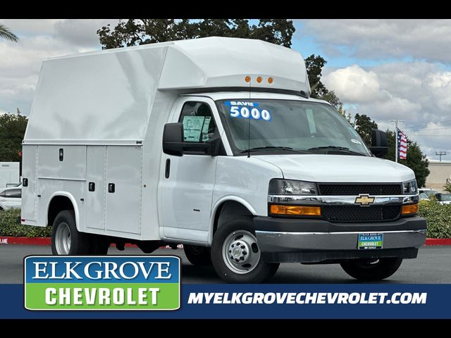 2024 Chevrolet Express Base