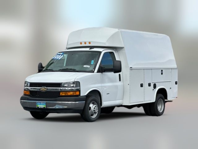 2024 Chevrolet Express Base