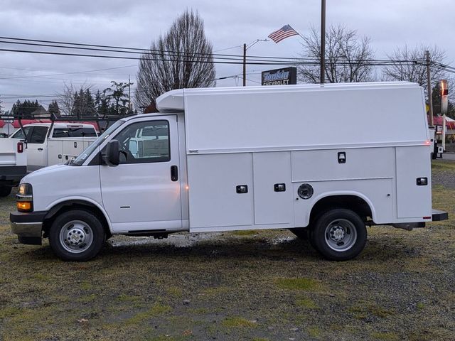 2024 Chevrolet Express Base