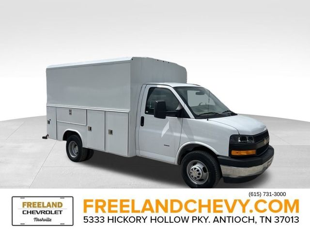 2024 Chevrolet Express Base
