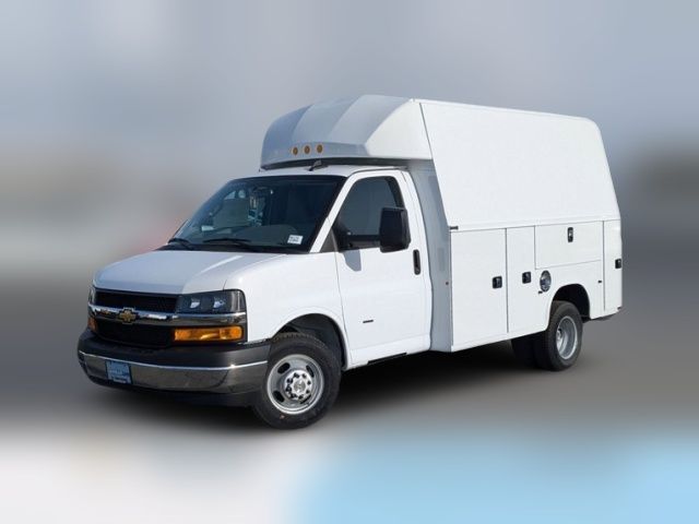 2024 Chevrolet Express Base