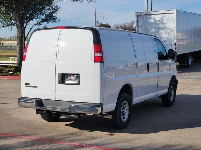 2024 Chevrolet Express Base