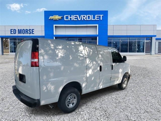 2024 Chevrolet Express Base