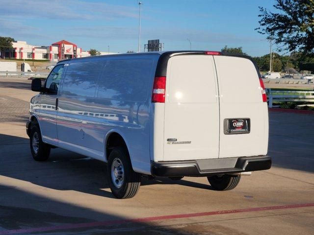 2024 Chevrolet Express Base