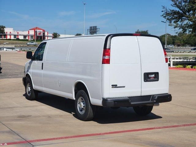 2024 Chevrolet Express Base